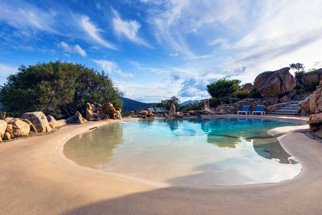 Maison de luxe à vendre à Olbia, 1 600 000 €, Photo 1