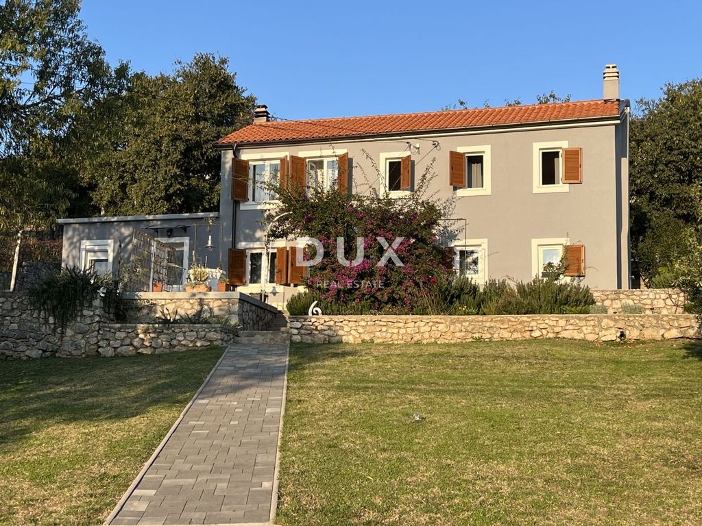 Maison de luxe à vendre à Kostrena, 580 000 €, Photo 1
