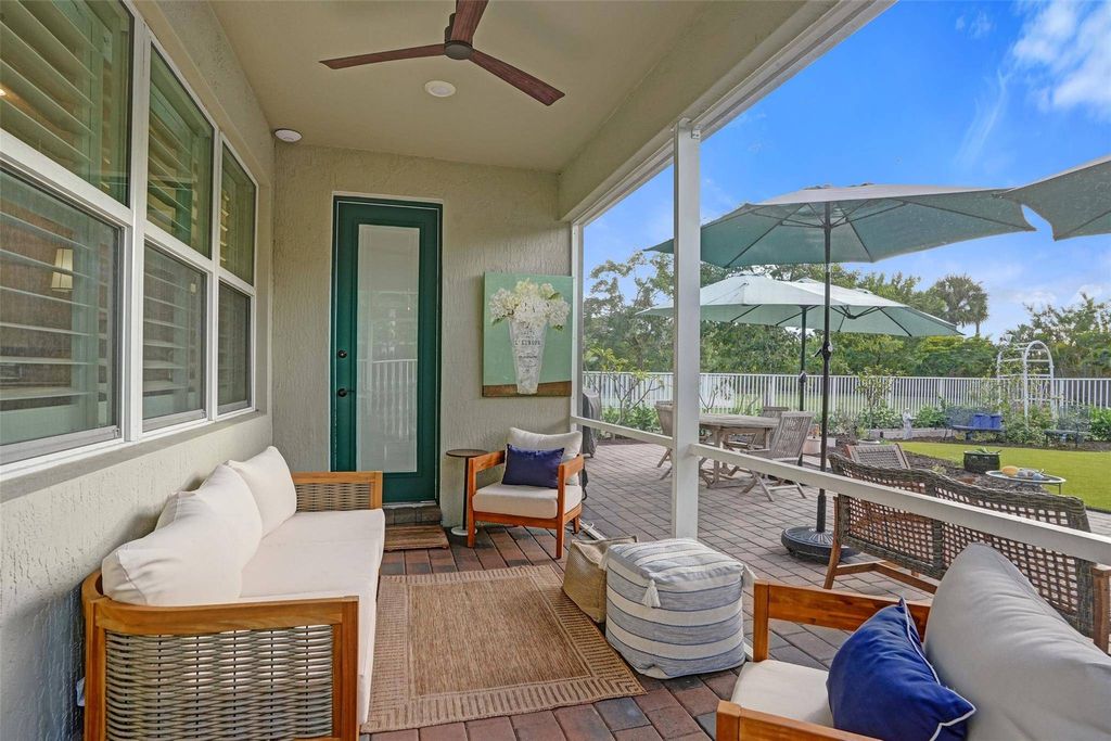 Luxury House for sale in Hollywood, 738 177 €, Photo 2