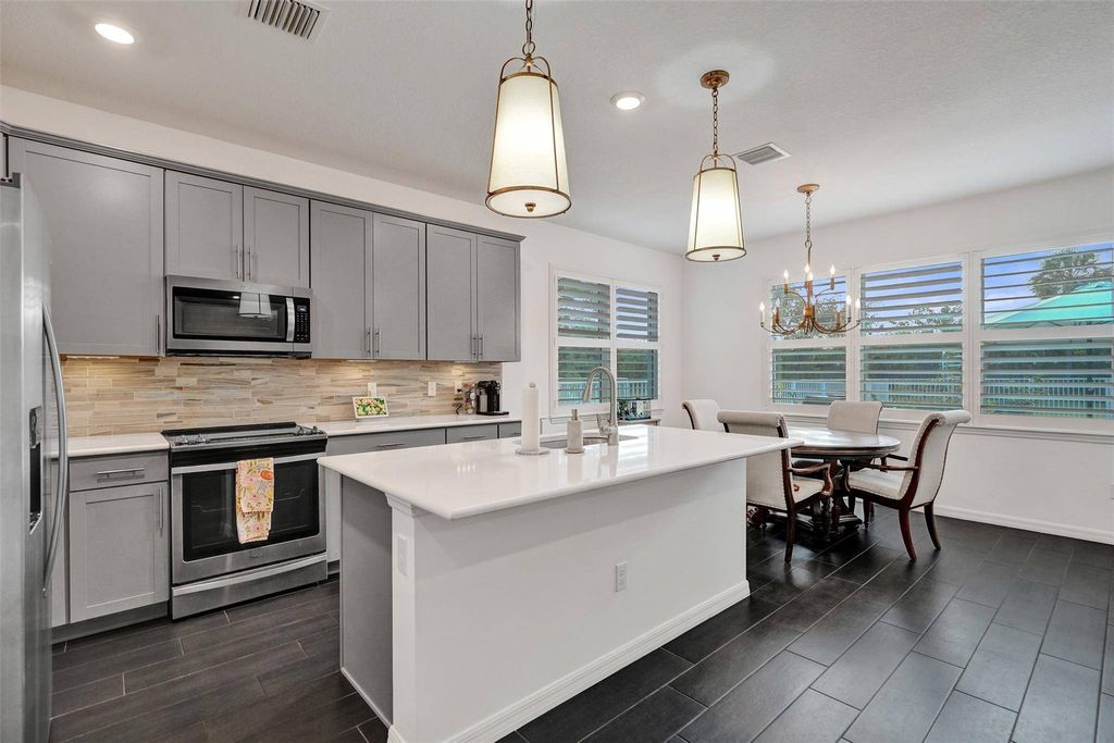 Luxury House for sale in Hollywood, 738 177 €, Photo 6