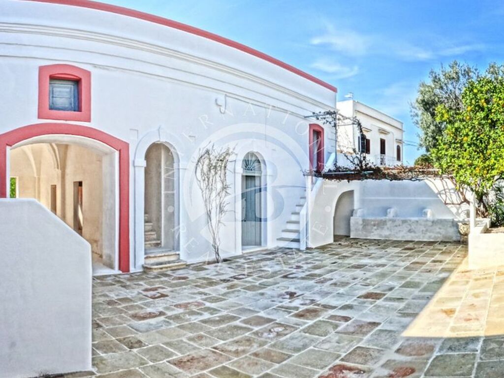 Luxury Apartment for sale in Torre Canne, 560 000 €, Photo 1