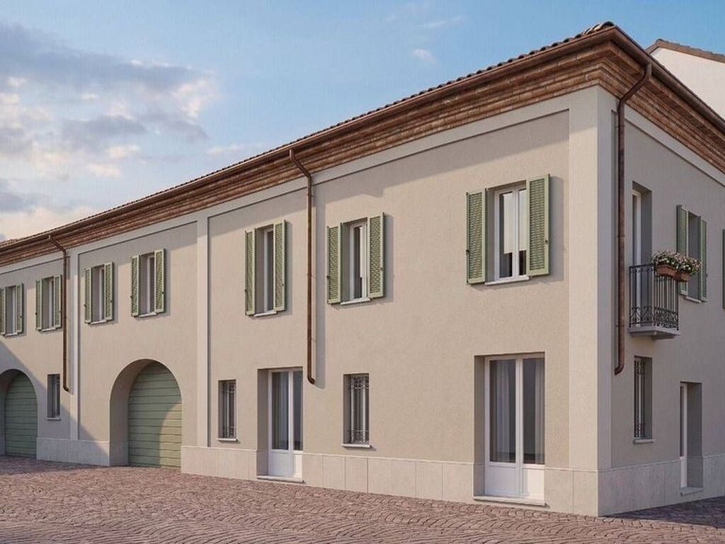Luxury House for sale in Alba, 1 600 000 €, Photo 1