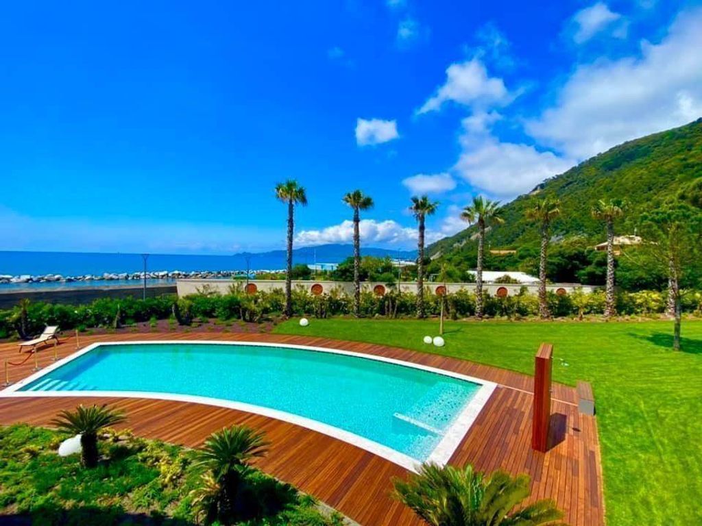 Luxury Apartment for sale in Chiavari, 2 250 000 €, Photo 4