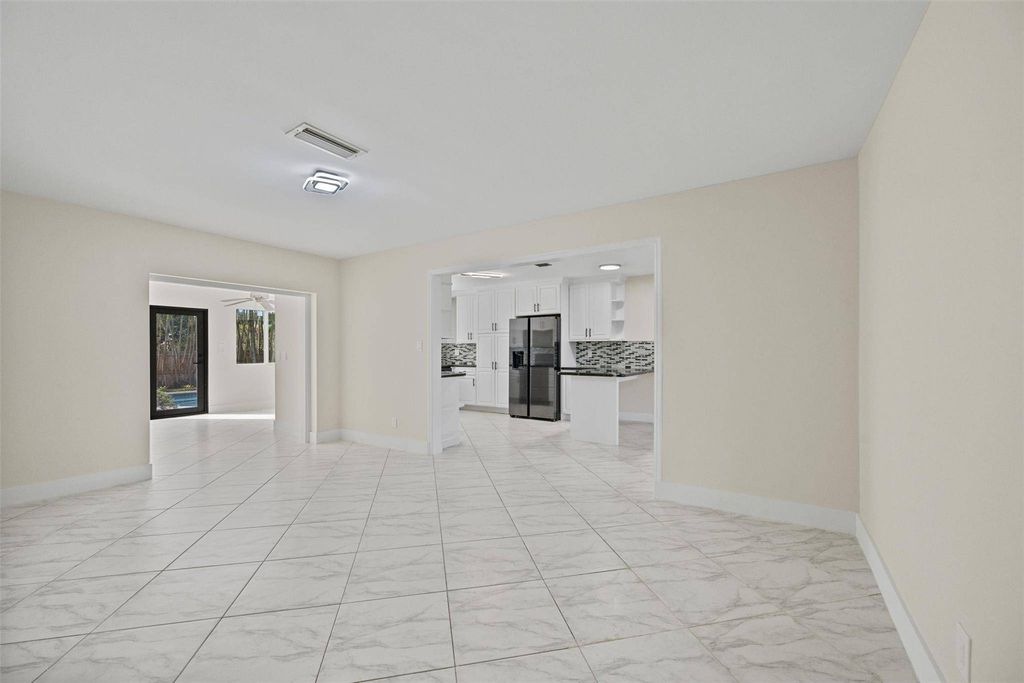 Luxury House for sale in Hollywood, 729 592 €, Photo 5