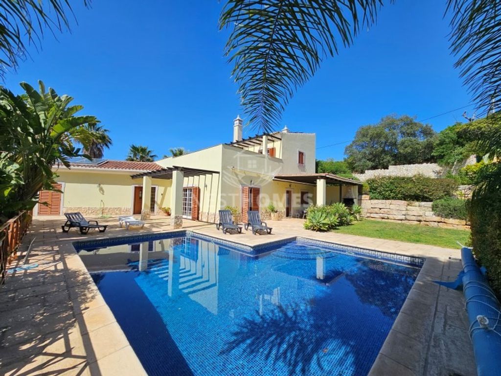 Luxury House for sale in Faro, 775 000 €, Photo 1