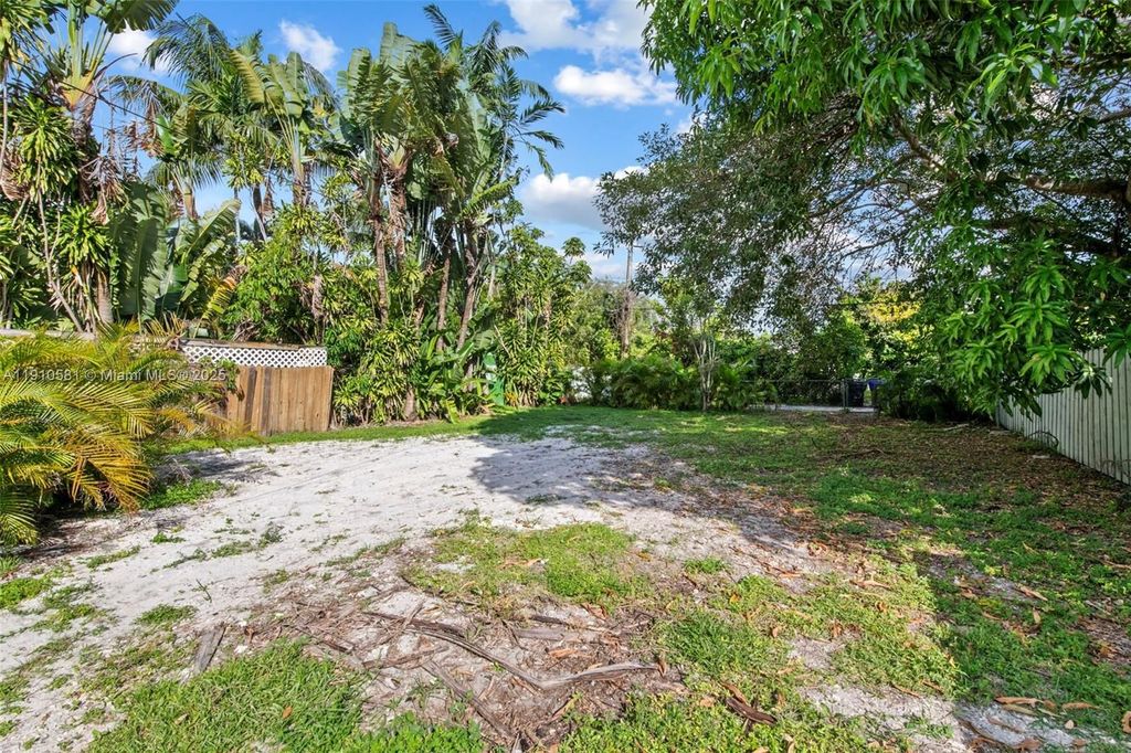 Luxury House for sale in Hollywood, 472 145 €, Photo 3