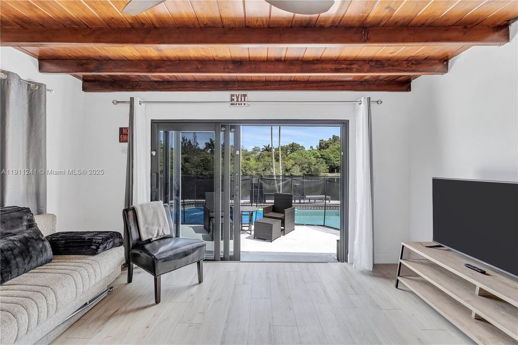 Luxury House for sale in Hollywood, 729 674 €, Photo 3