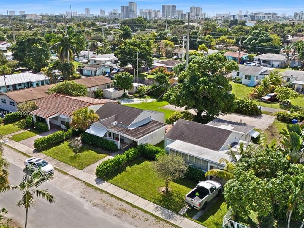 Luxury House for sale in Hollywood, 450 684 €, Photo 5