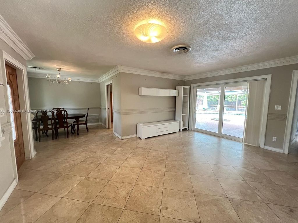 Luxury House for sale in Hollywood, 566 574 €, Photo 5