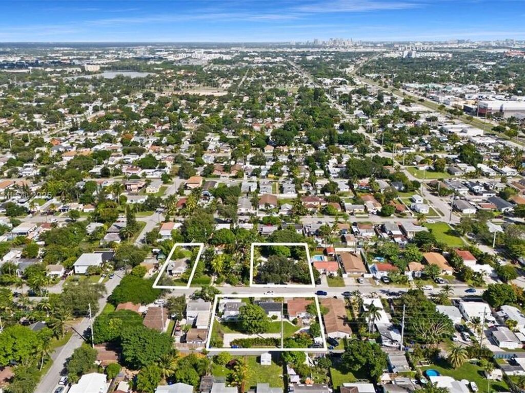 Luxury House for sale in Hollywood, 472 145 €, Photo 7