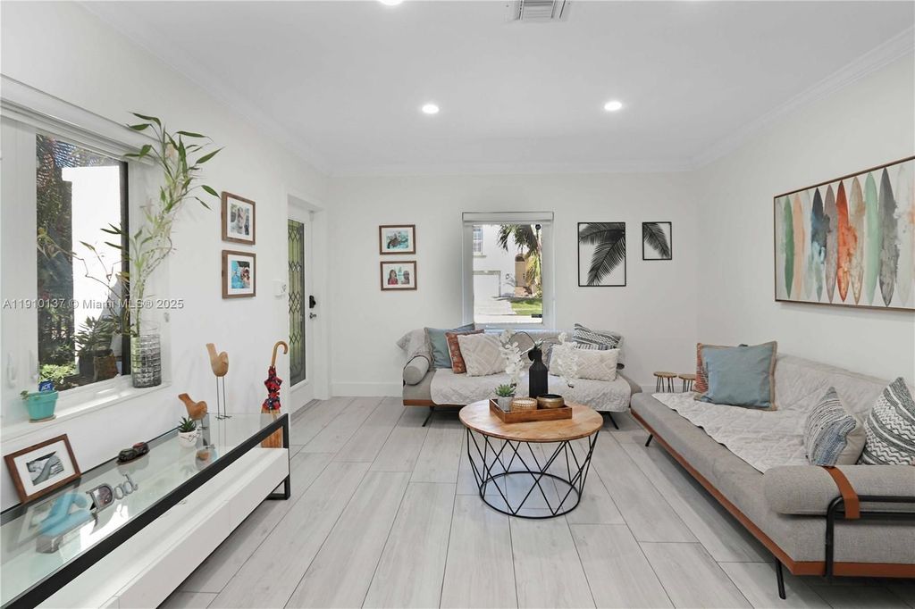 Luxury House for sale in Hollywood, 630 957 €, Photo 7