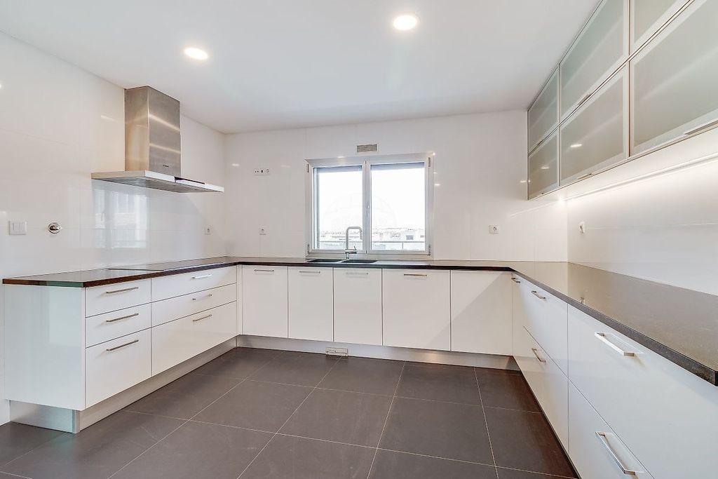 Appartement de luxe à vendre à Odivelas, 950 000 €, Photo 7