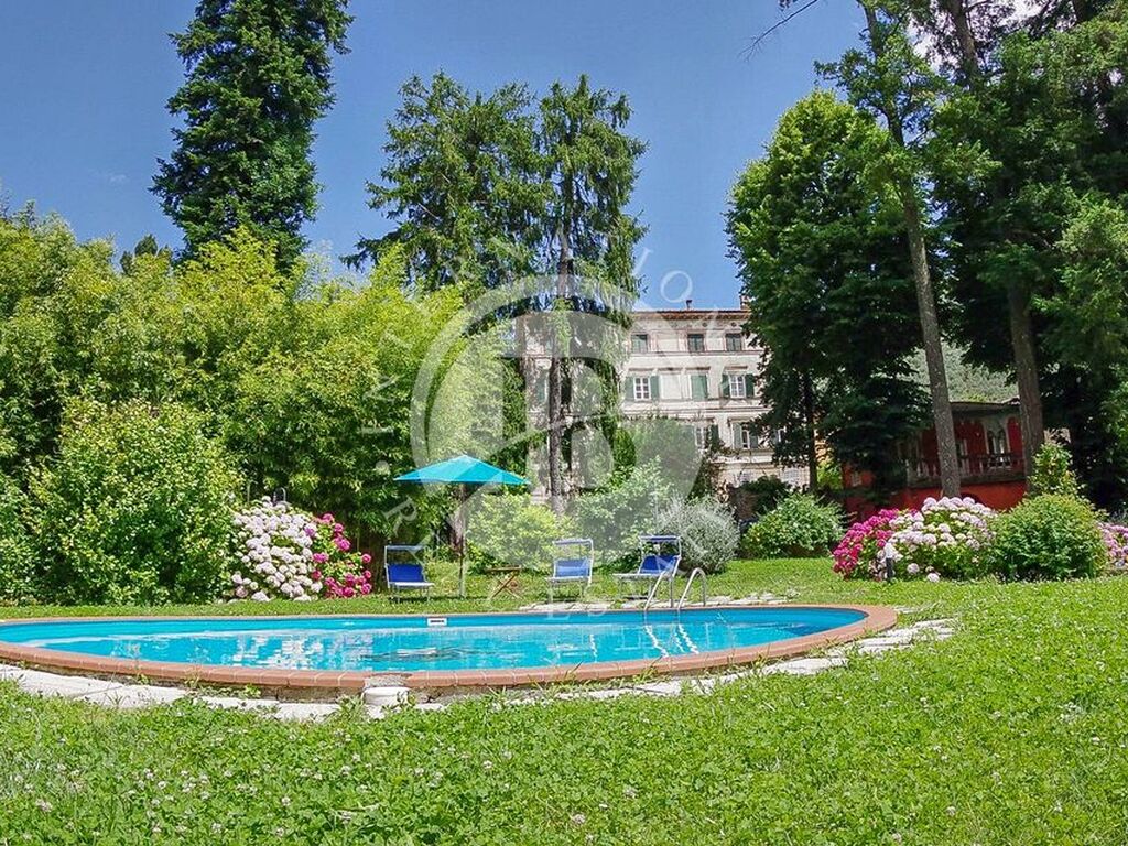 Luxury House for sale in Capannori, 1 400 000 €, Photo 1