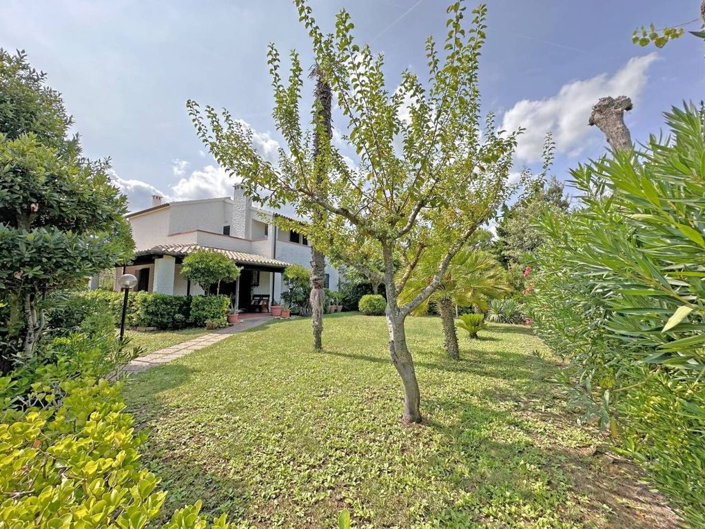 Maison de luxe à vendre à Numana, 580 000 €, Photo 1