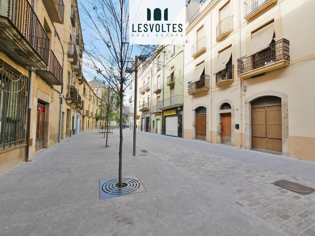 Maison de luxe à vendre à La Bisbal d'Empordà, 400 000 €, Photo 1