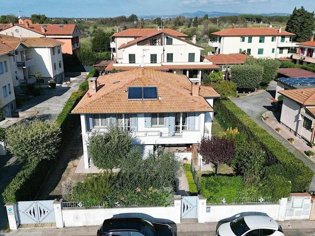 Luxury House for sale in Cecina, 738 000 €, Photo 1