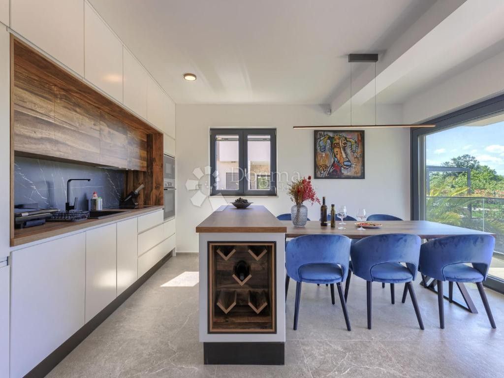 Maison de luxe à vendre à Porec, 995 000 €, Photo 2