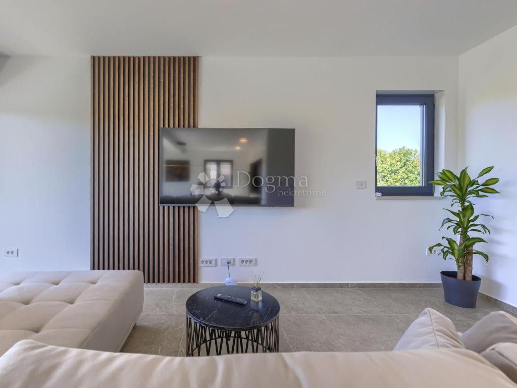 Maison de luxe à vendre à Porec, 995 000 €, Photo 6