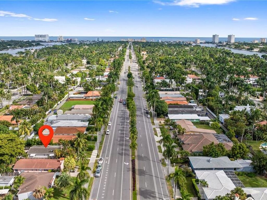 Luxury House for sale in Hollywood, 617 651 €, Photo 3