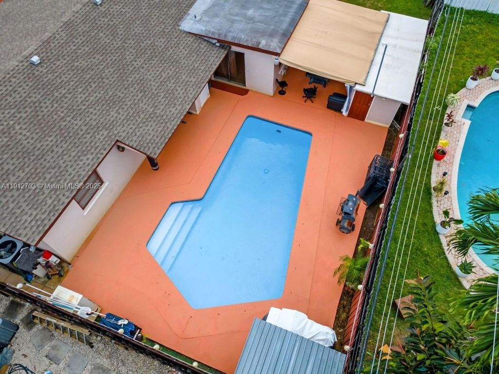 Luxury House for sale in Hollywood, 511 380 €, Photo 3