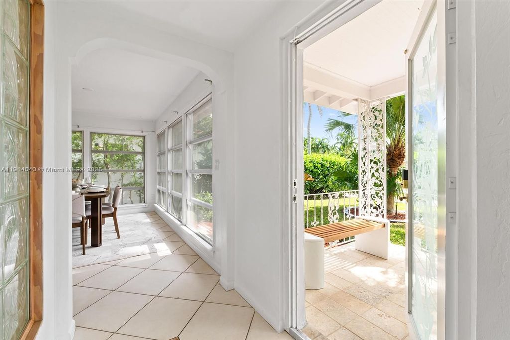 Luxury House for sale in Hollywood, 617 651 €, Photo 6