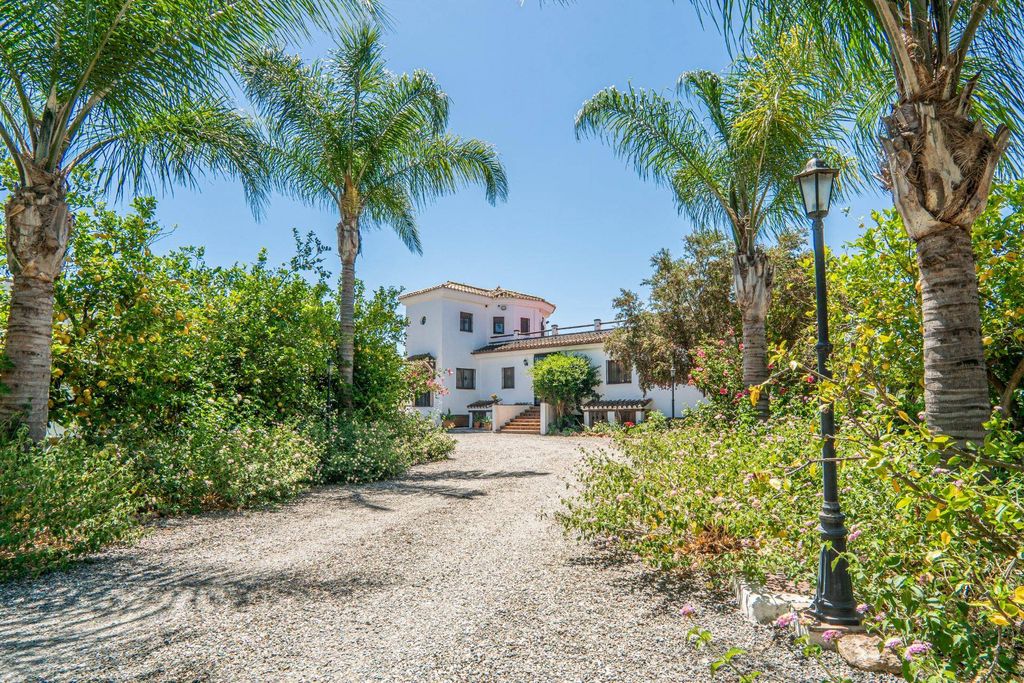 Luxury House for sale in Cártama, 895 000 €, Photo 3