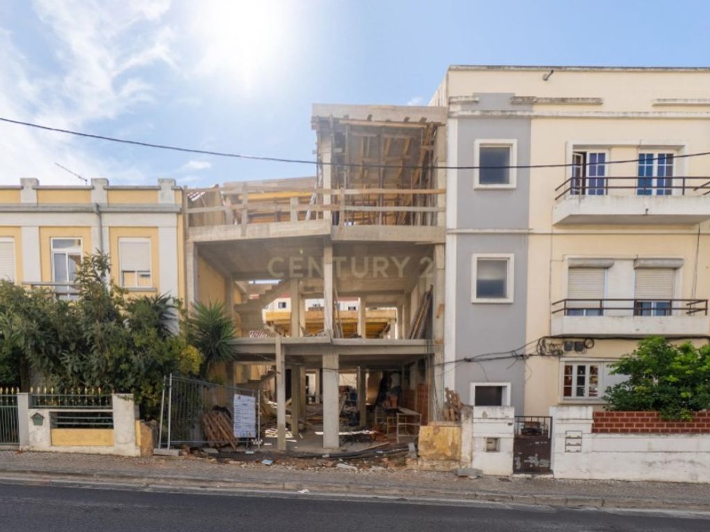 Luxury House for sale in Seixal, 690 000 €, Photo 2