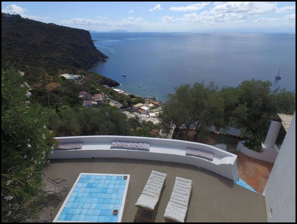 Luxury House for sale in Lipari, 700 000 €, Photo 1