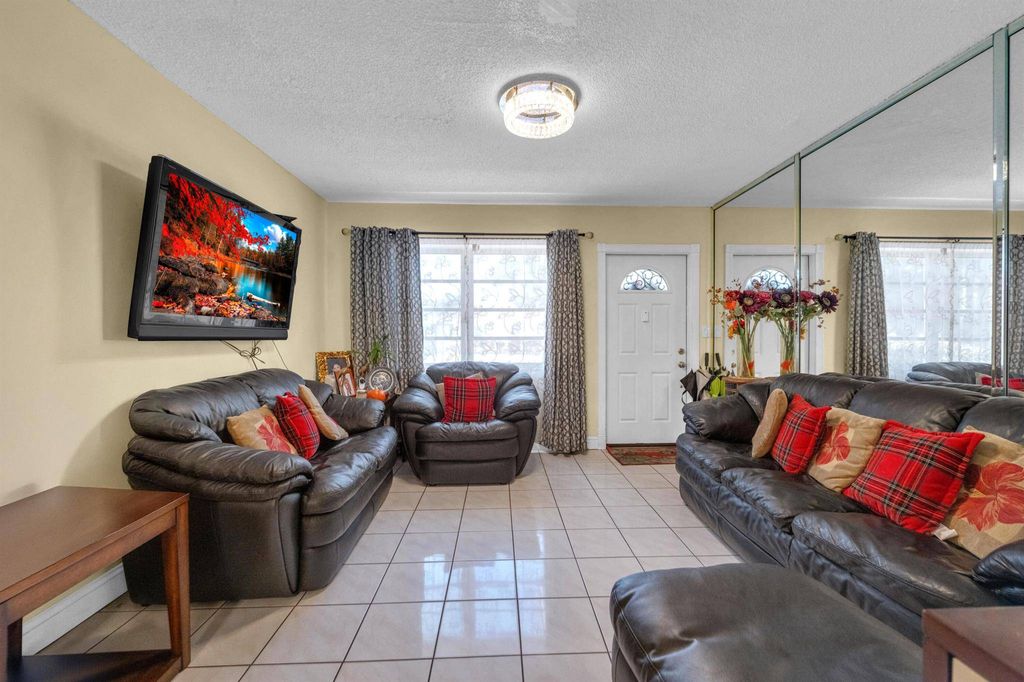 Luxury House for sale in Hollywood, 519 359 €, Photo 7