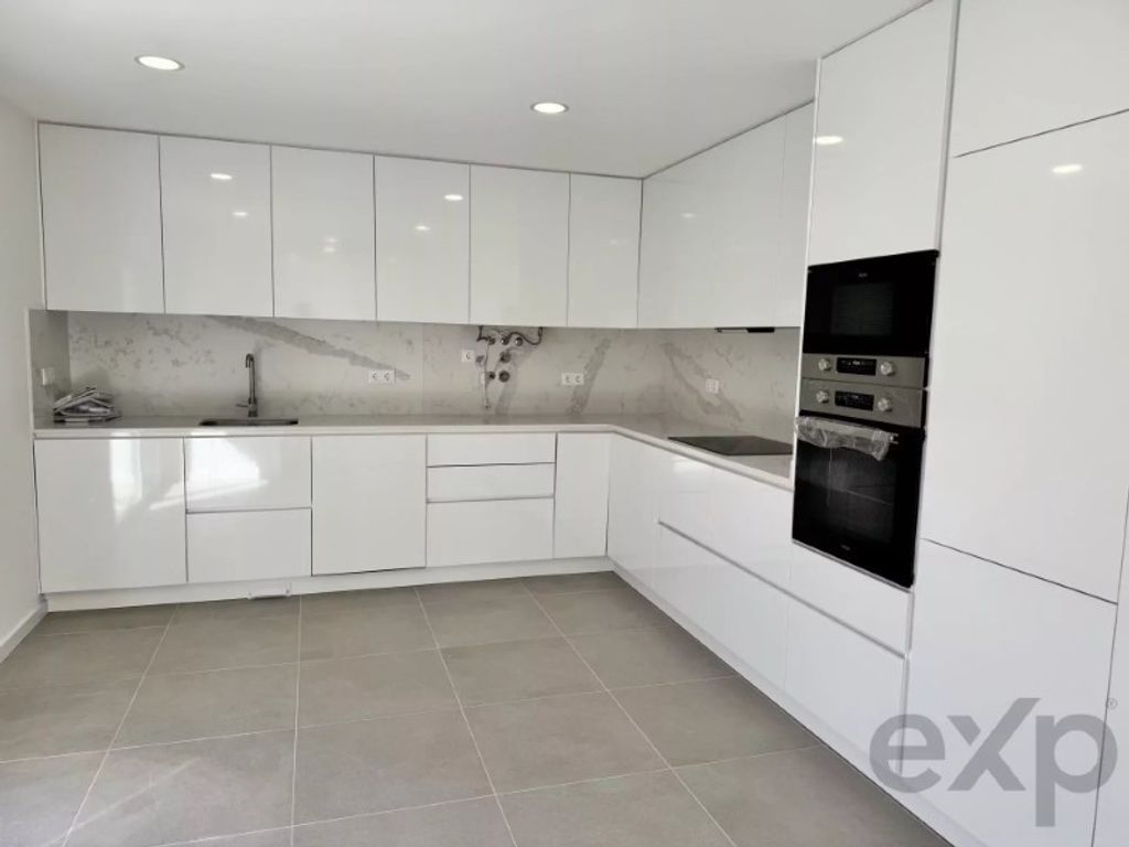Luxury Apartment for sale in Seixal, 570 000 €, Photo 1