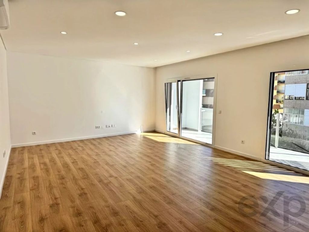 Luxury Apartment for sale in Seixal, 590 000 €, Photo 1