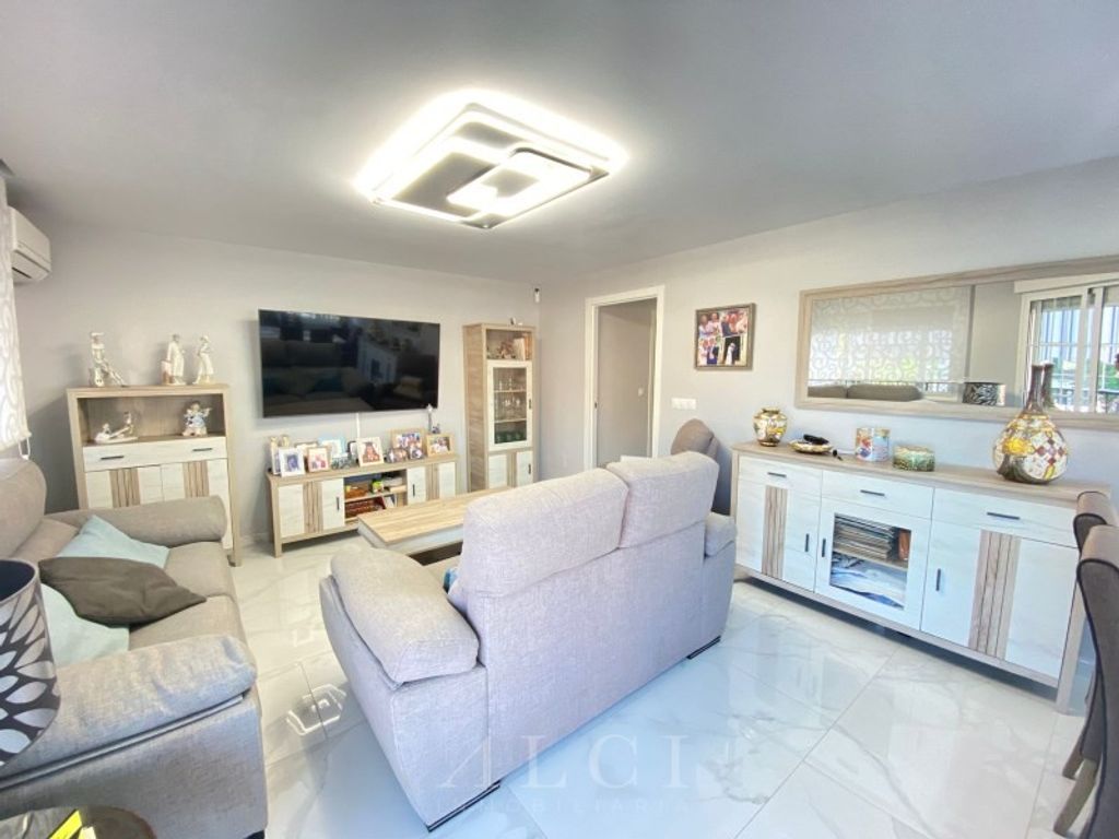 Luxury Apartment for sale in Vélez-Málaga, 412 000 €, Photo 3