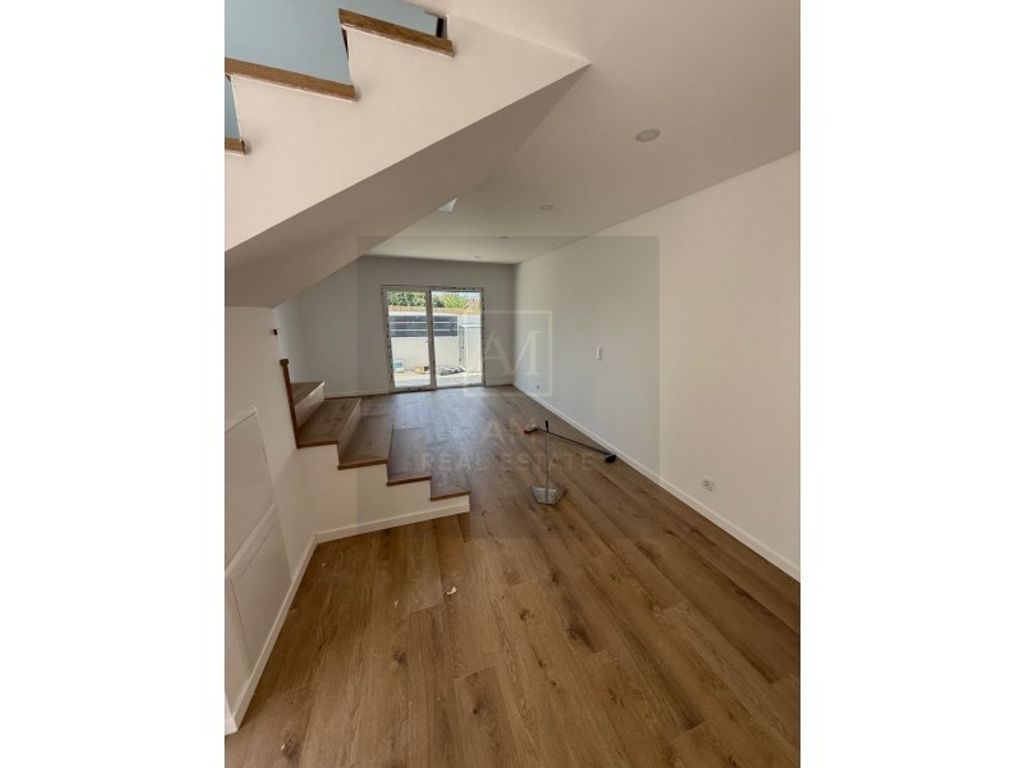 Maison de luxe à vendre à Seixal, 420 000 €, Photo 3