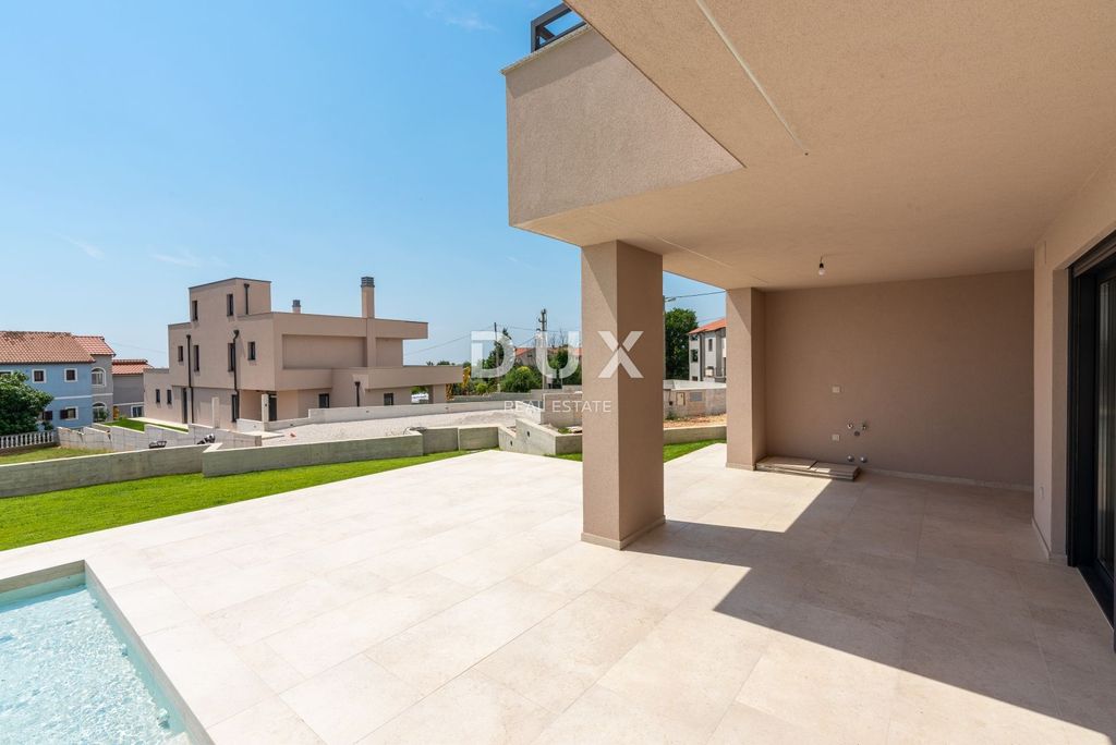 Maison de luxe à vendre à Porec, 920 000 €, Photo 7