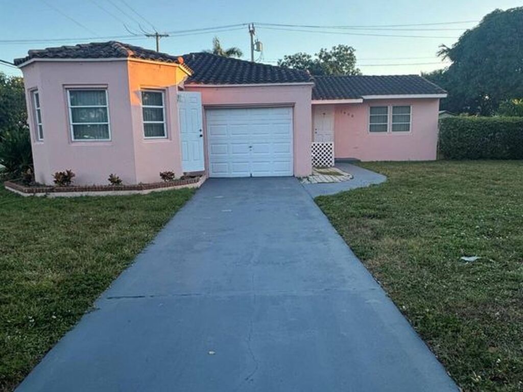 Luxury House for sale in Hollywood, 806 938 €, Photo 1