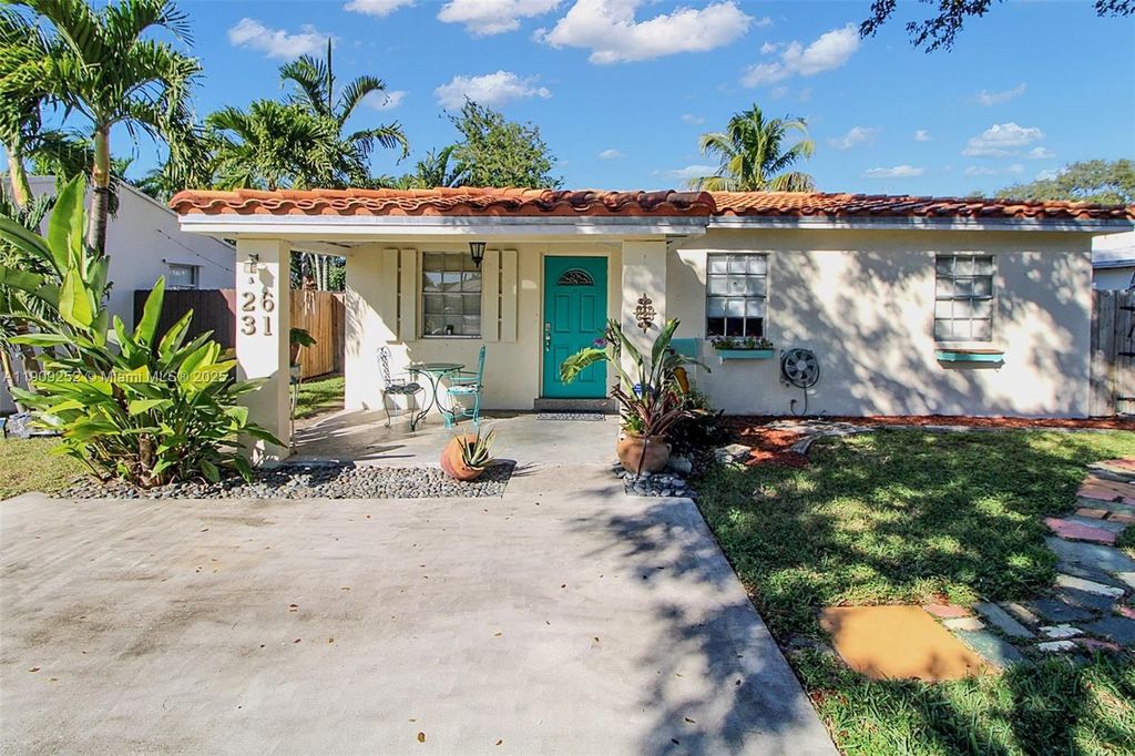 Luxury House for sale in Hollywood, 482 259 €, Photo 3