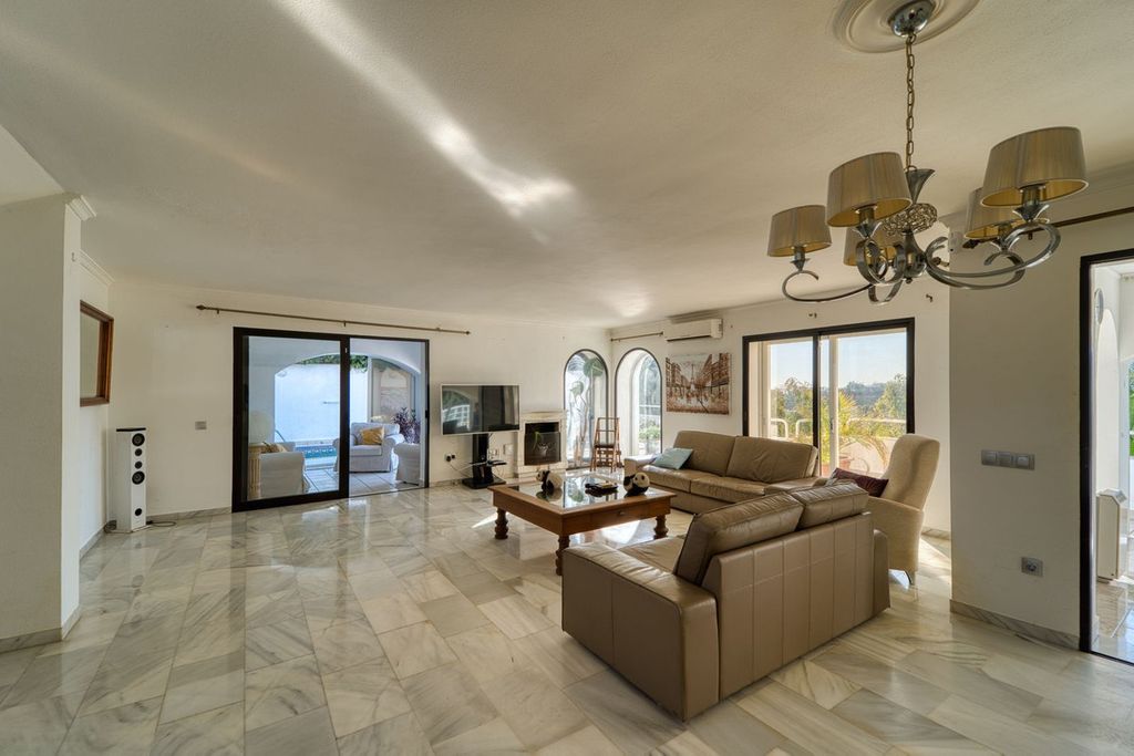 Maison de luxe à vendre à Nueva Andalucia, 1 675 000 €, Photo 3