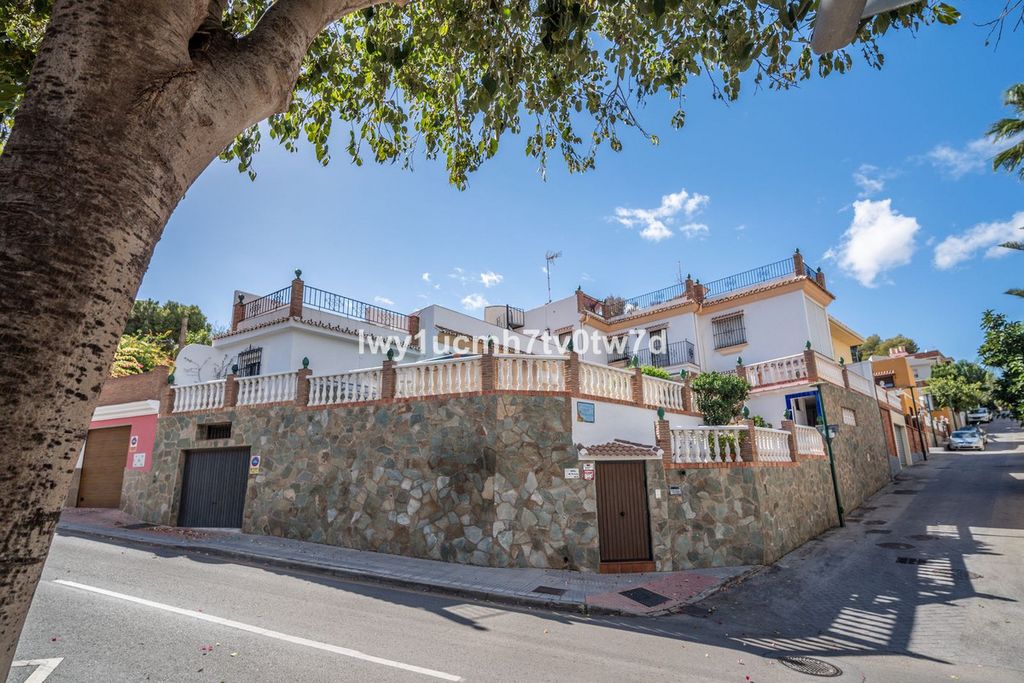 Luxury House for sale in Málaga, 1 090 000 €, Photo 4