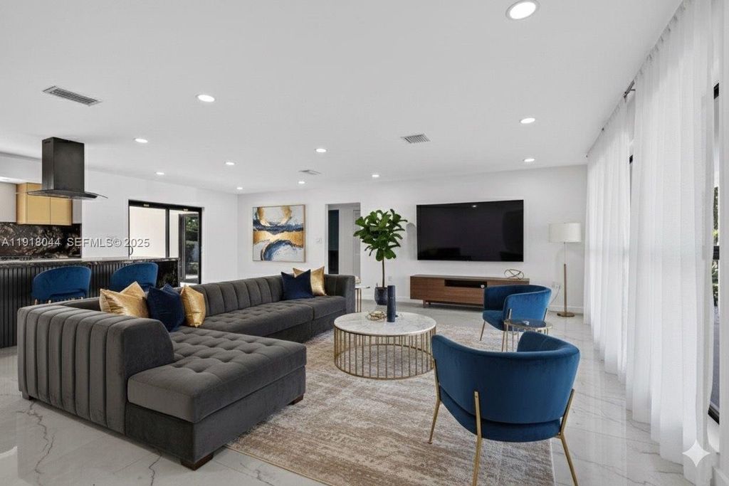 Luxury House for sale in Hollywood, 832 216 €, Photo 5