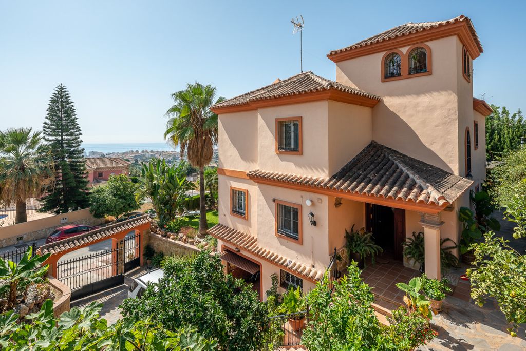 Luxury House for sale in Marbella, 2 195 000 €, Photo 5