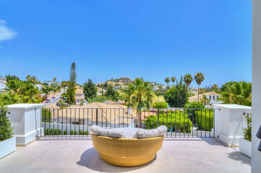 Luxury House for sale in Nueva Andalucia, 3 850 000 €, Photo 6