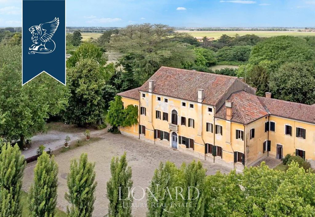 Maison de luxe à vendre à Boara Pisani, 1 200 000 €, Photo 1