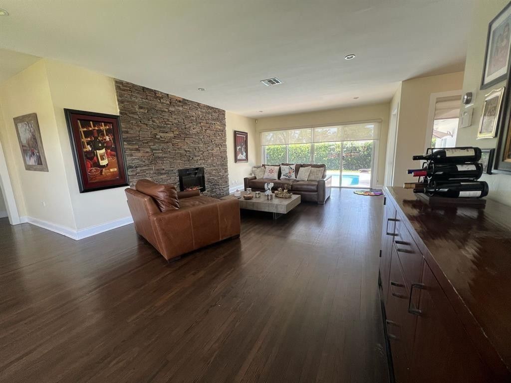 Luxury House for sale in Hollywood, 922 828 €, Photo 5