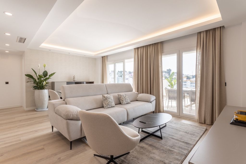 Luxury Apartment for sale in Nueva Andalucia, 1 690 000 €, Photo 2