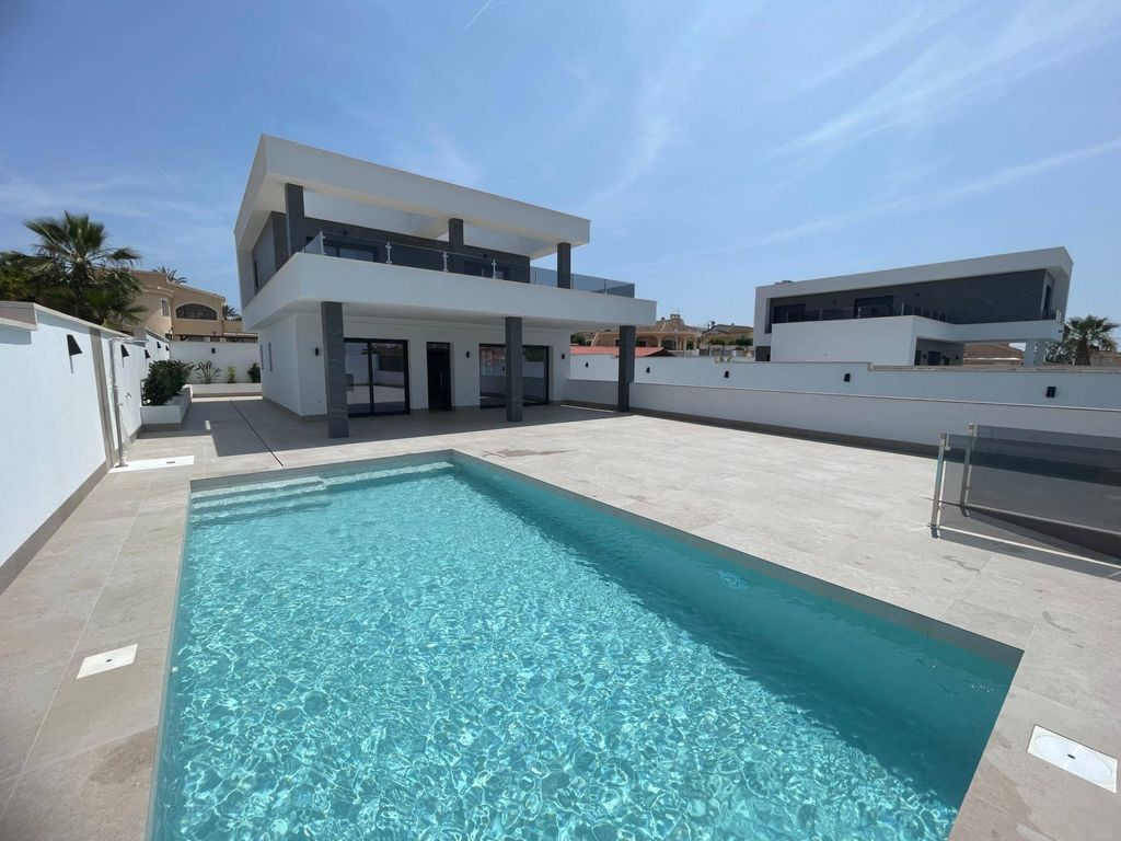 Maison de luxe à vendre à Ciudad Quesada, 799 900 €, Photo 2