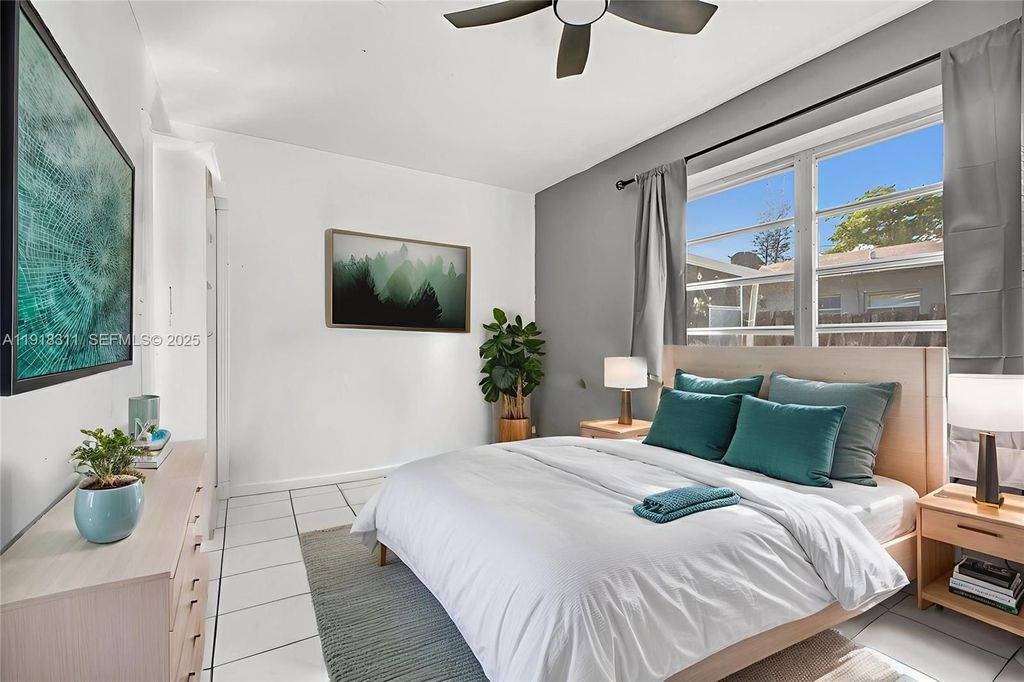 Luxury House for sale in Hollywood, 794 061 €, Photo 3