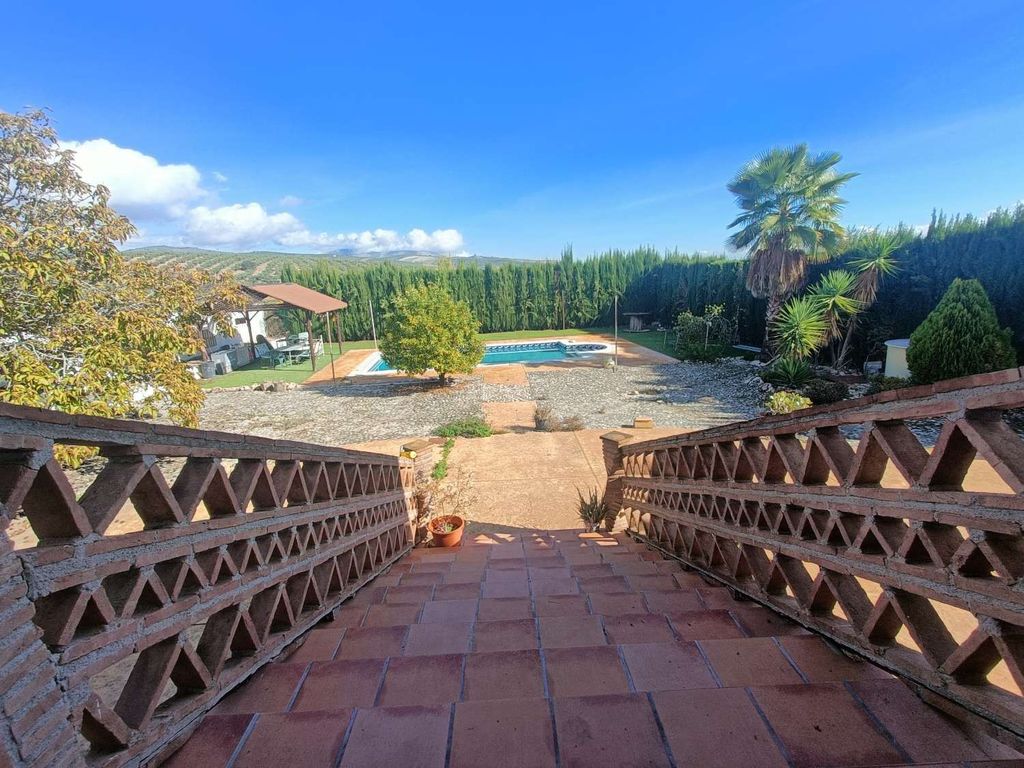 Luxury House for sale in Huétor-Tájar, 480 000 €, Photo 4