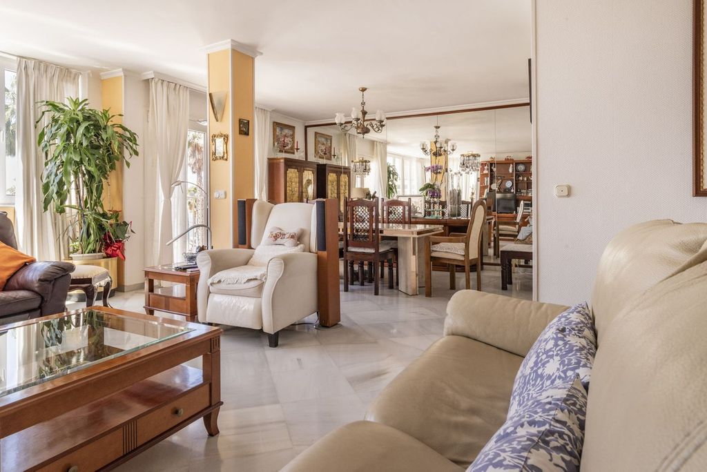 Luxury Apartment for sale in Málaga, 1 200 000 €, Photo 5
