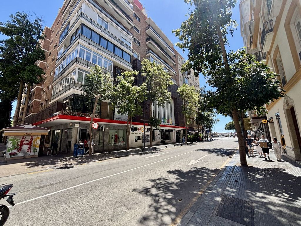 Luxury Apartment for sale in Málaga, 1 800 000 €, Photo 5