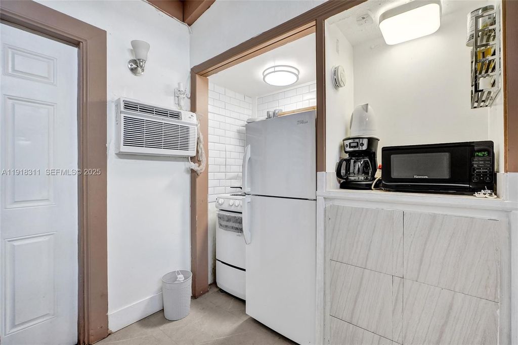 Luxury House for sale in Hollywood, 794 061 €, Photo 5